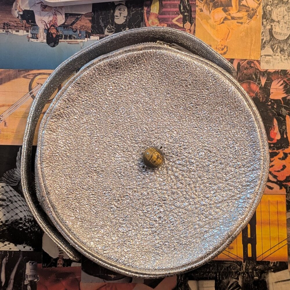 Metallic Silver Leather Canteen Purse